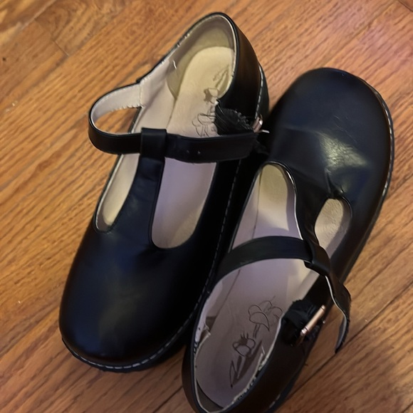 These are a 7ish and they have a big platform - Picture 3 of 3